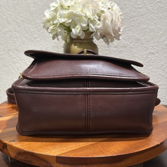 Vintage Coach Legacy Trail Bag in Mahogany Brown - Picture 8 of 14